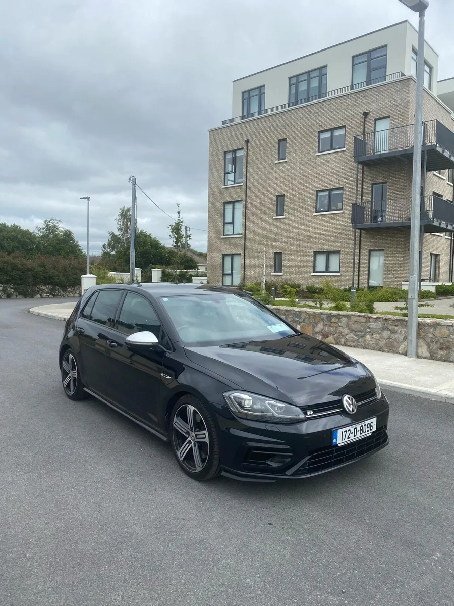 Golf R - Image 1