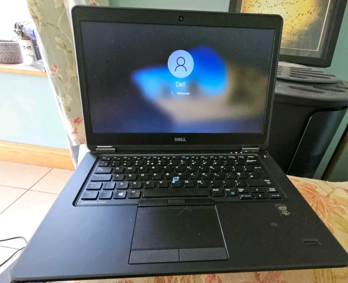 Dell laptop - Image 1