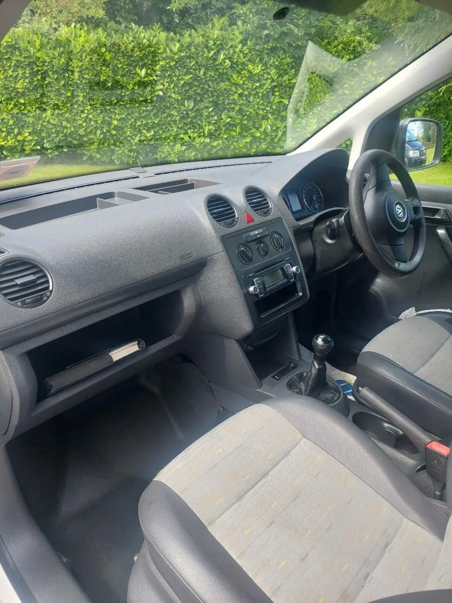 VW Caddy - Image 4