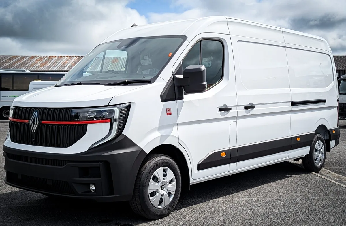 All New Renault Master L3H2 White In Stock - Image 3