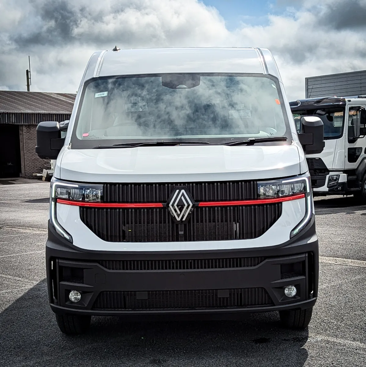 All New Renault Master L3H2 White In Stock - Image 4
