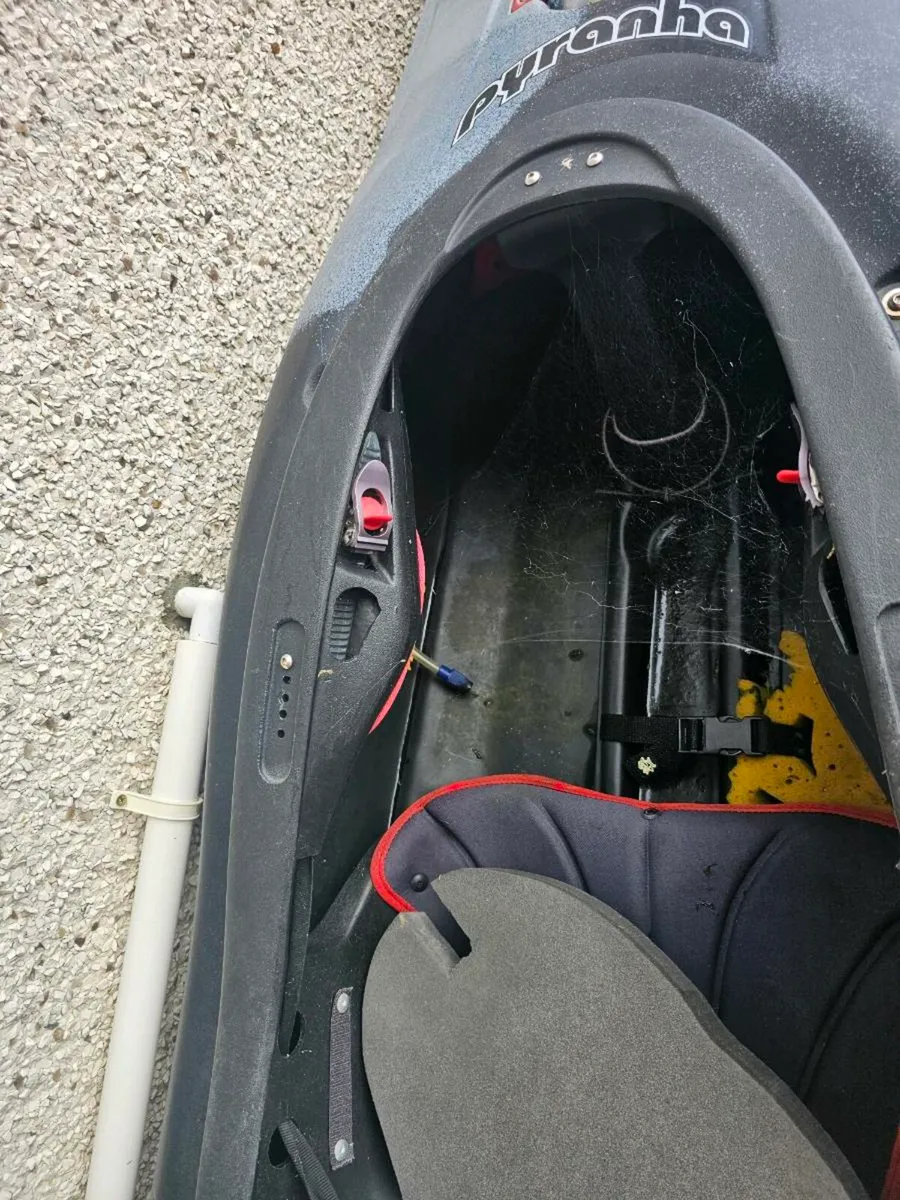 Kayak - Image 4