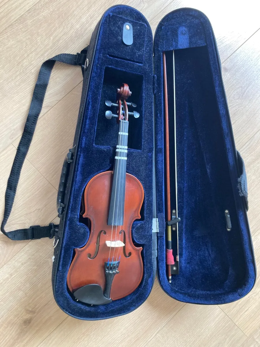 1/4 size violin