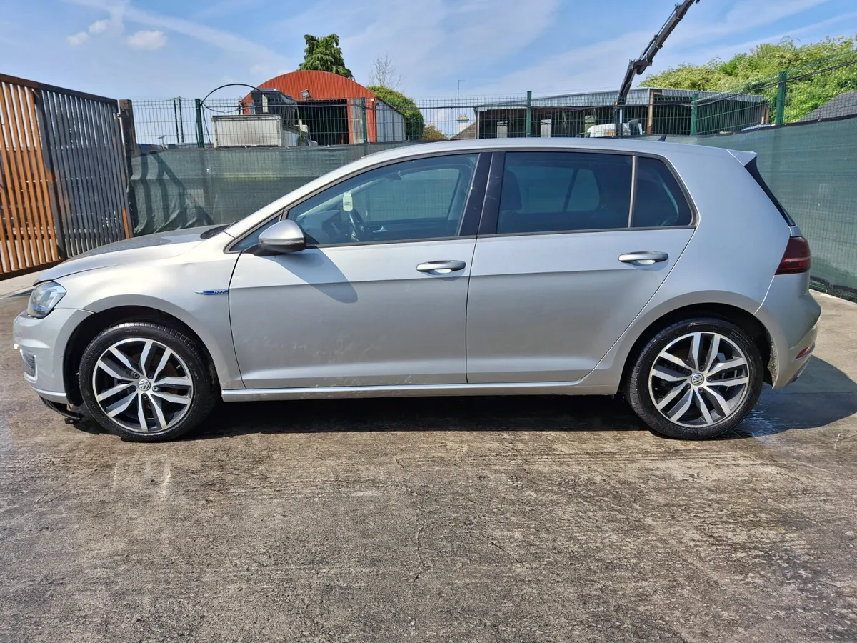 201 Volkswagen Golf E1F Fully electric - Image 4
