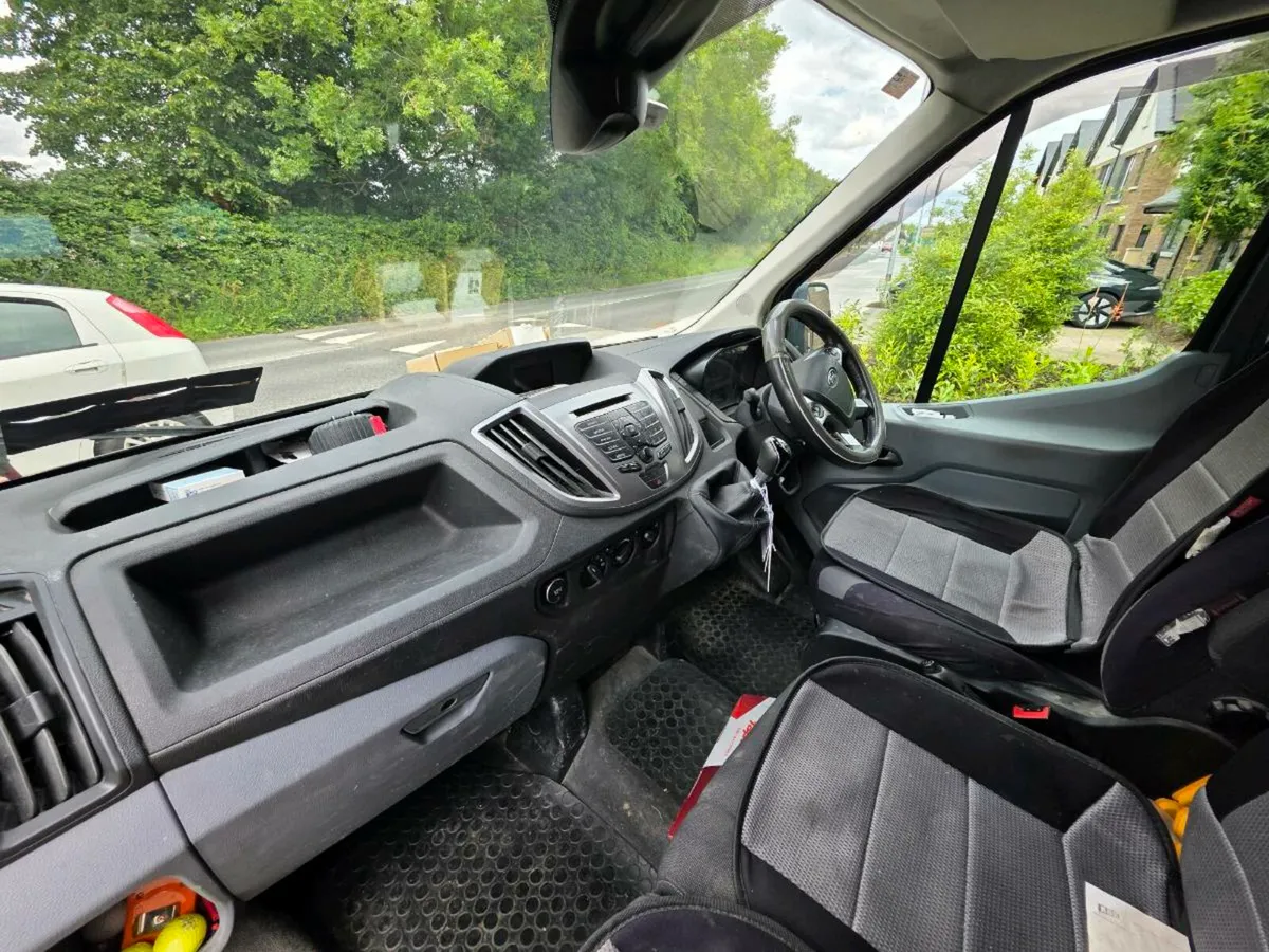 Ford Transit - Image 4