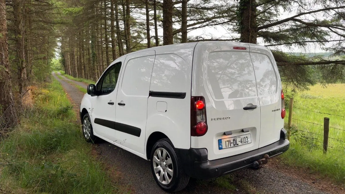 Peugeot Partner (good spec) - Image 4