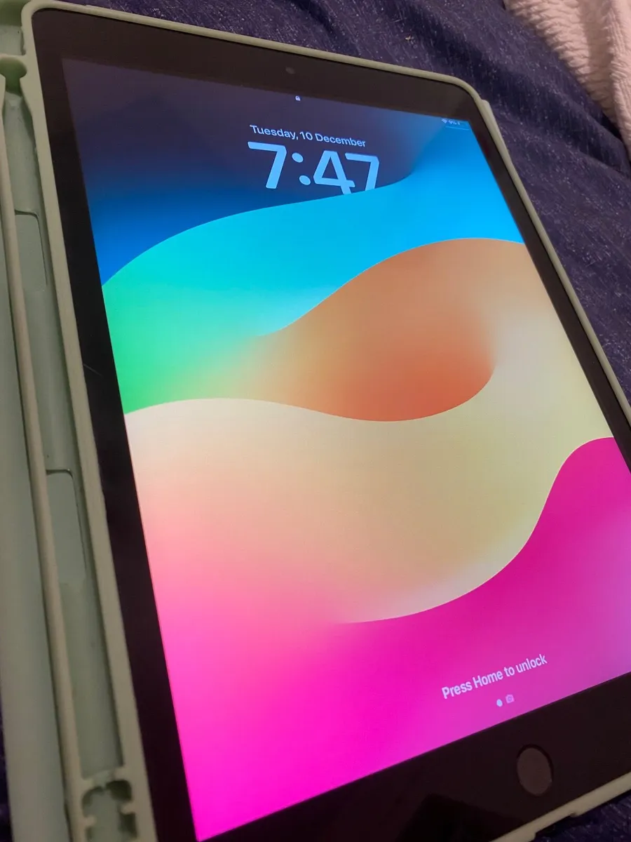 ipad - Image 1