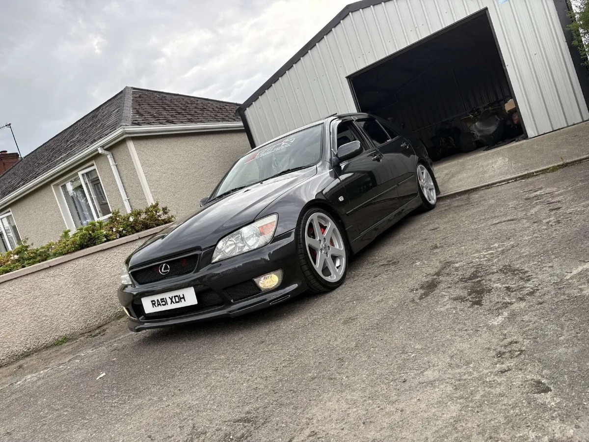 Lexus IS200 - Image 3