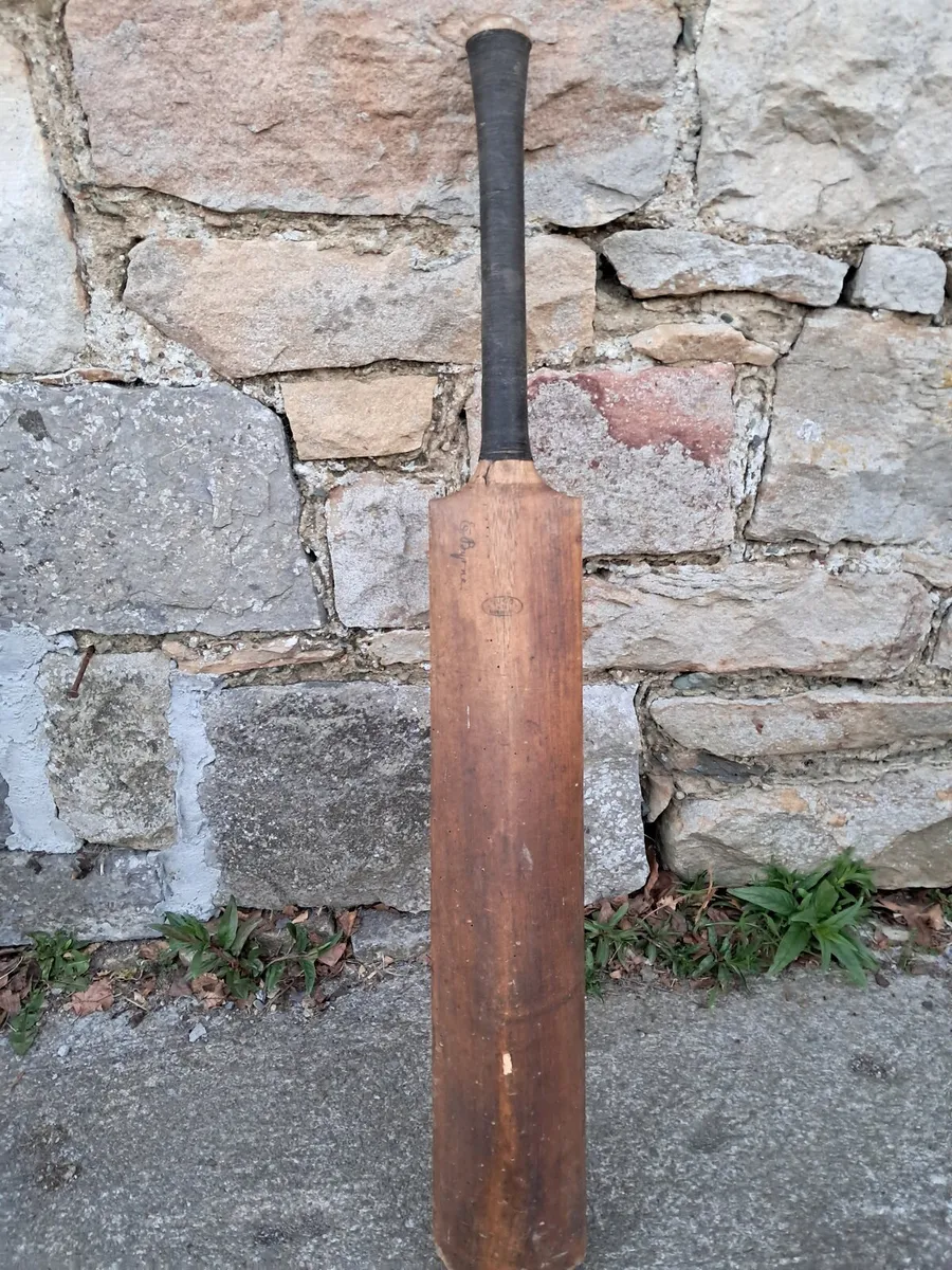 Antique Cricket bat - Image 1
