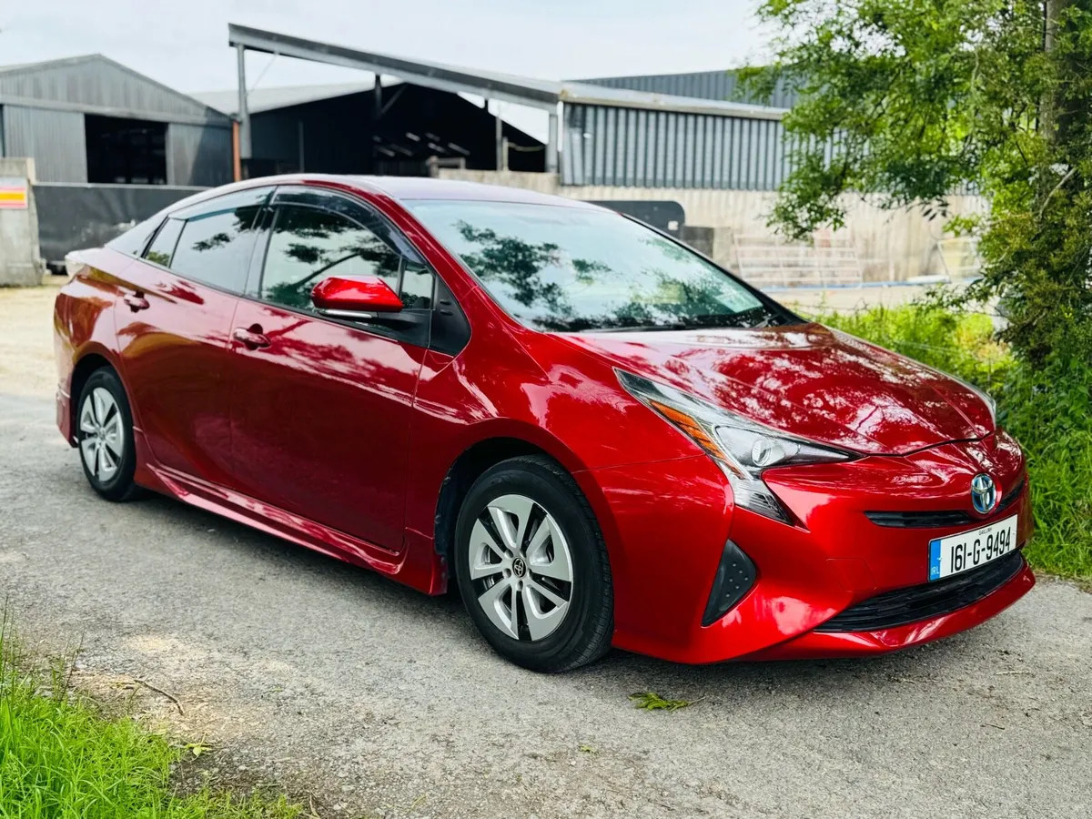 Toyota Prius AUTOMATIC 1.8 2016 HYBRID / 128K KM - Image 1