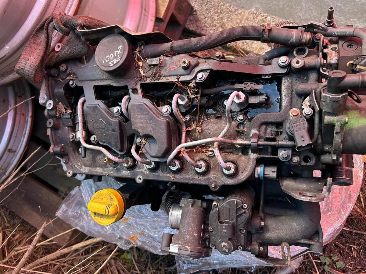 renault traffic  engine 2007 to 2011 - Image 1