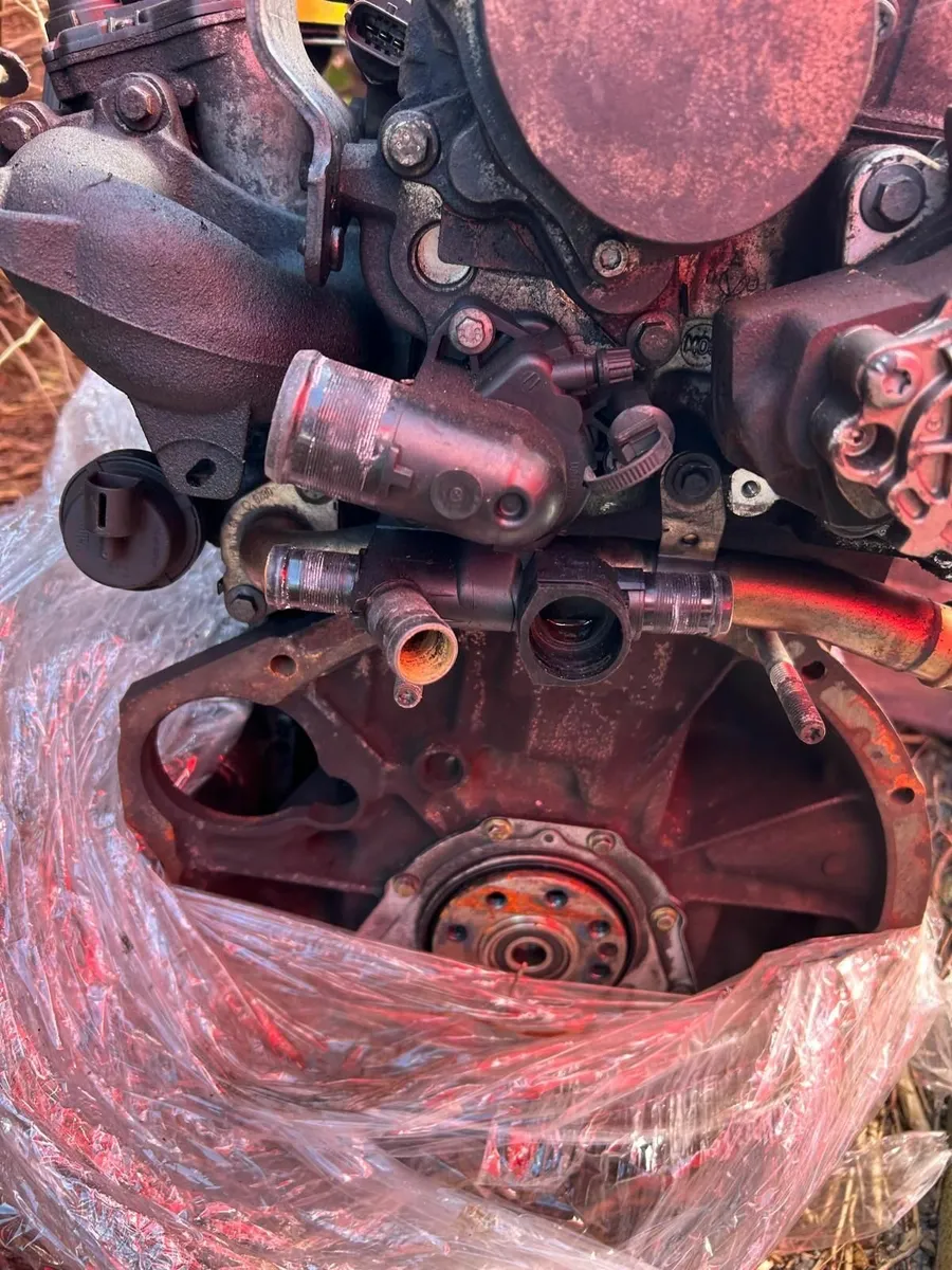 renault traffic  engine 2007 to 2011 - Image 2