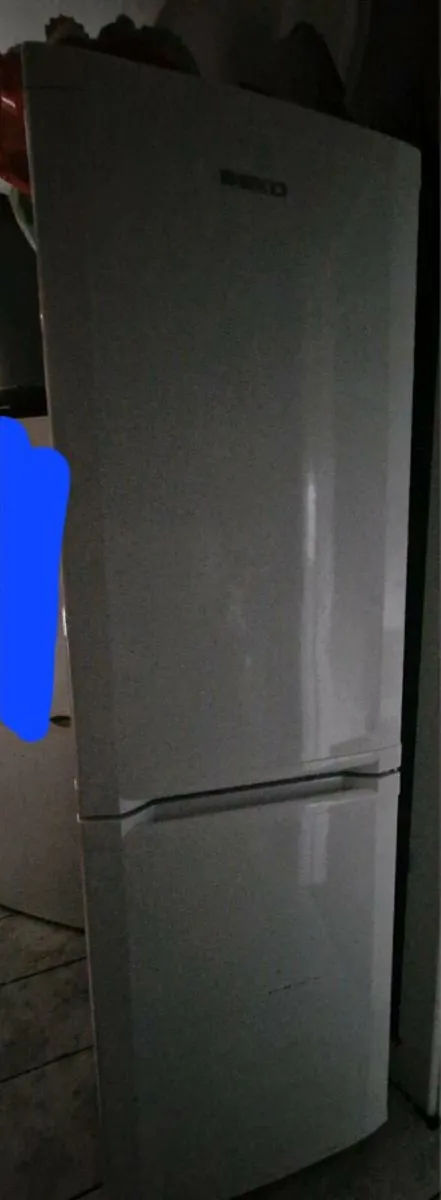 Fridge freezer - Image 4