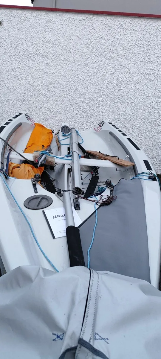 RS 200 racing dinghy - Image 2