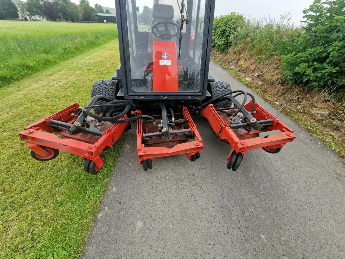 Jacobsen Ar250 4WD 5 Deck mower - Image 1