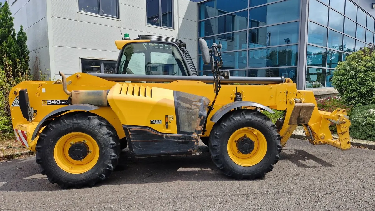 2018 JCB 540-140 - Image 1