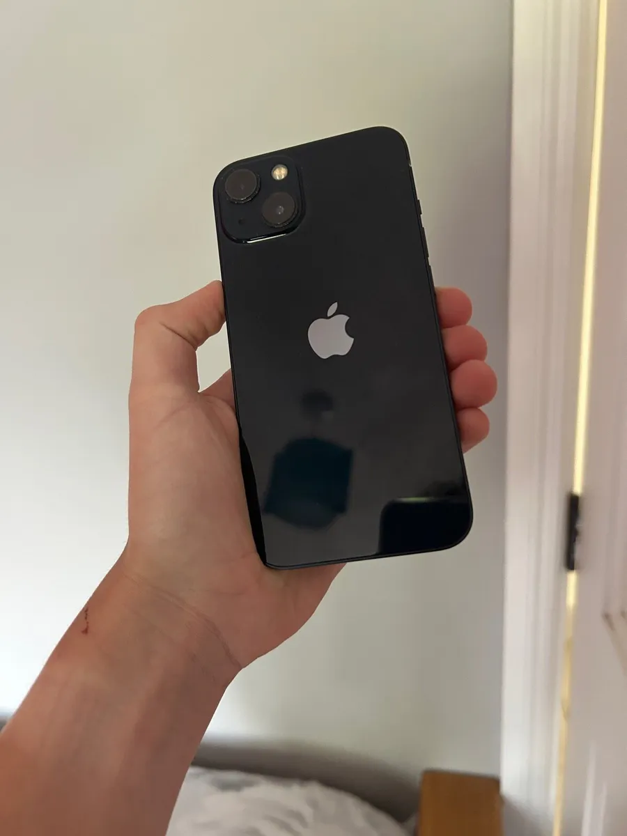 iPhone 13 - Image 1