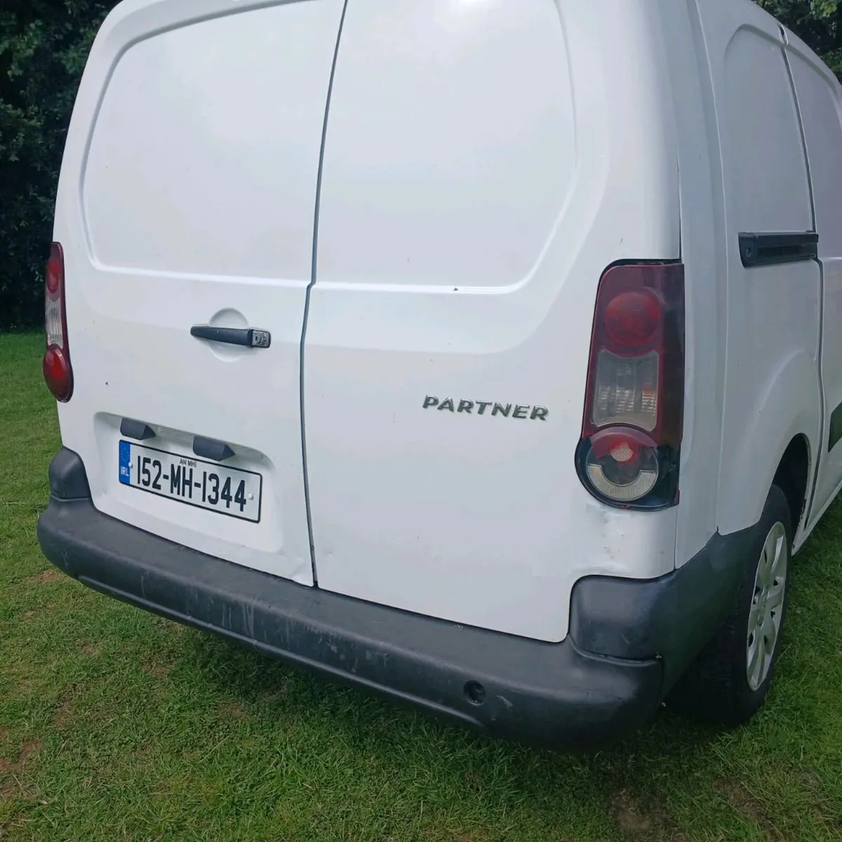 152 Peugeot  partner lwb 3 seater - Image 2