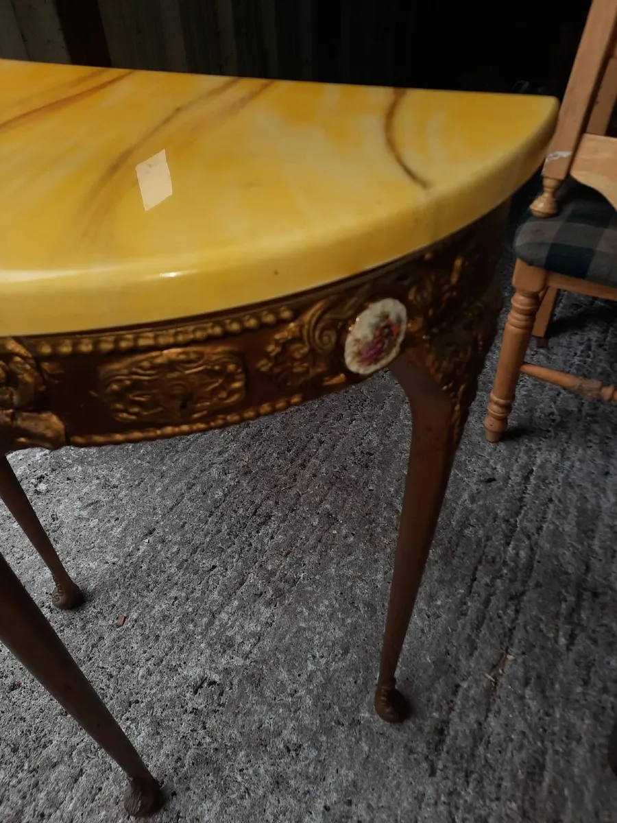 Vintage table - Image 3