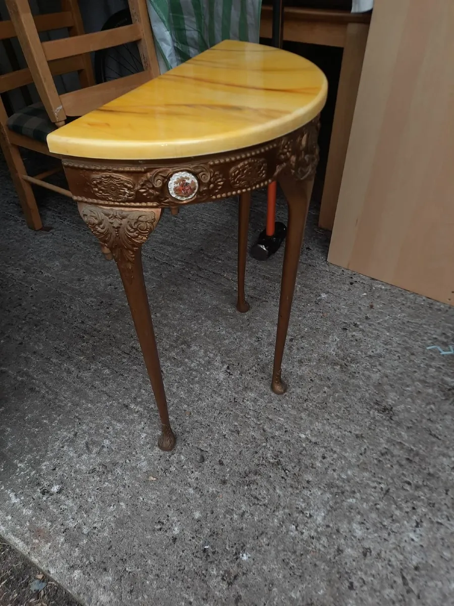 Vintage table - Image 1