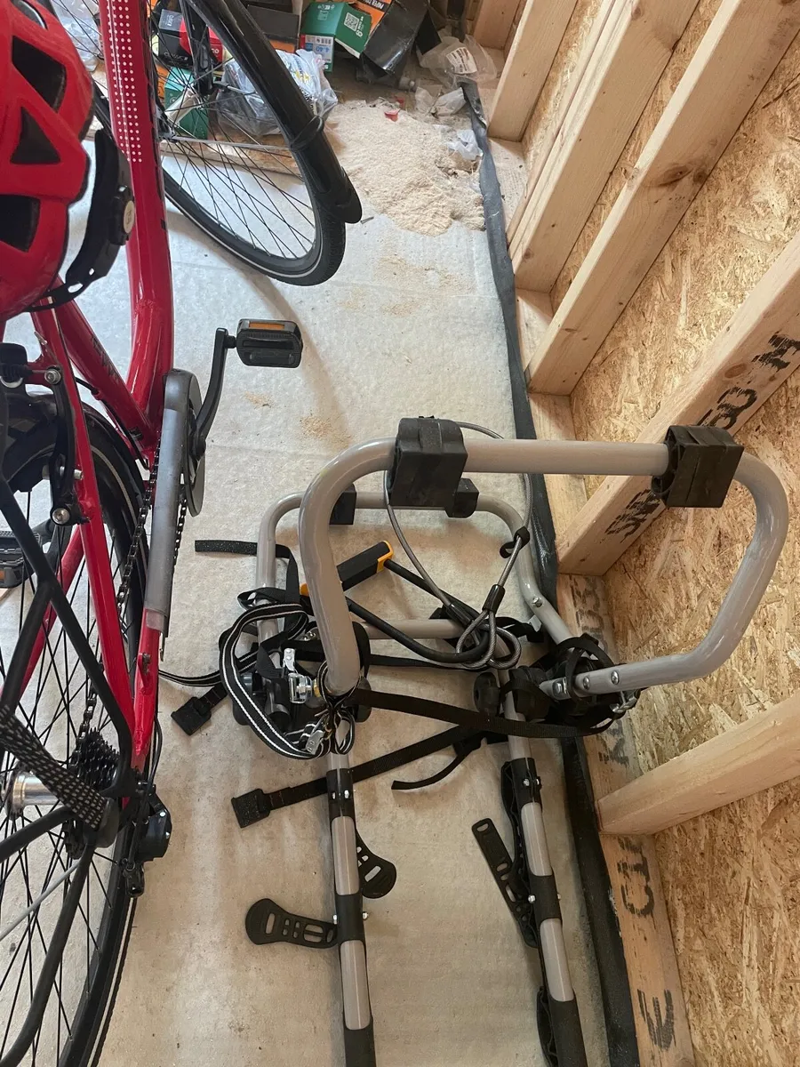 Bike, helmet, car bike rack, pump and lock - Image 3