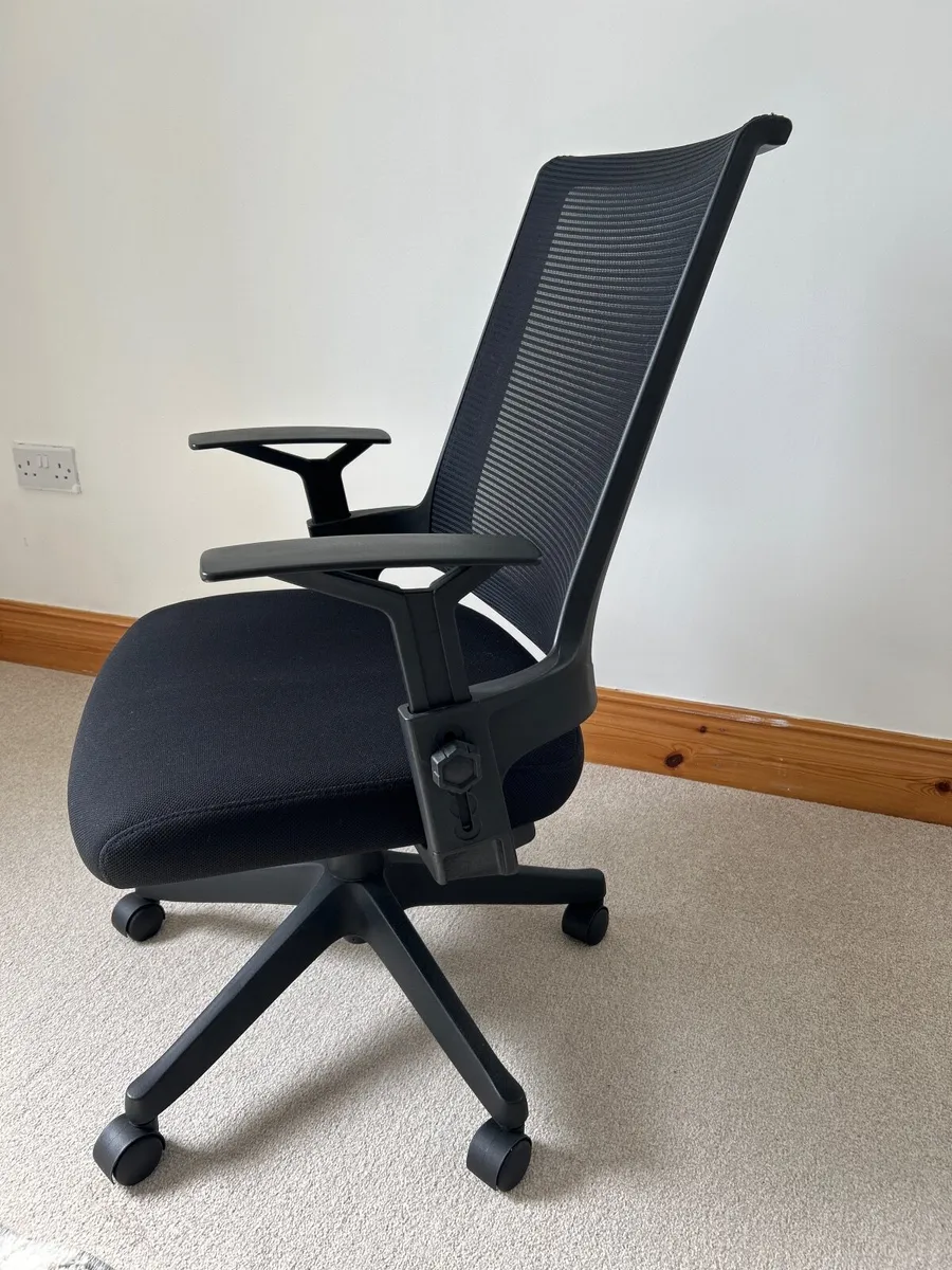 Office chair - Image 2