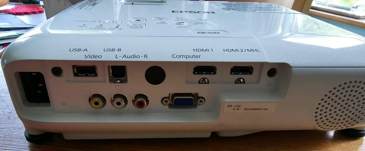 Epson. Projector - Image 2