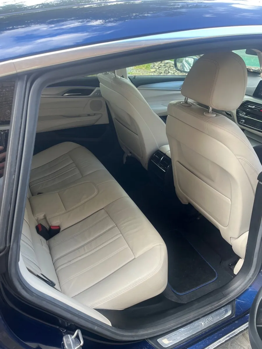 BMW 6-Series 2019 - Image 2