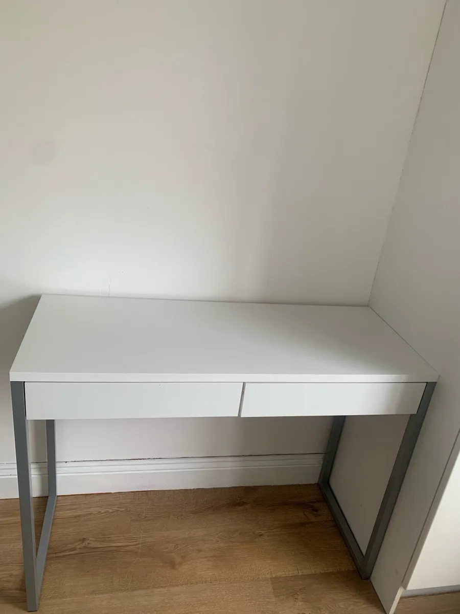Desk - Image 4