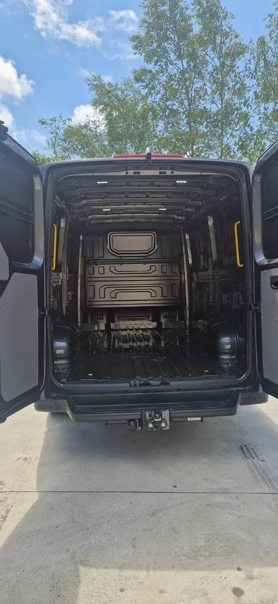 MAN TGE 3.180 HIGH SPEC - Image 3