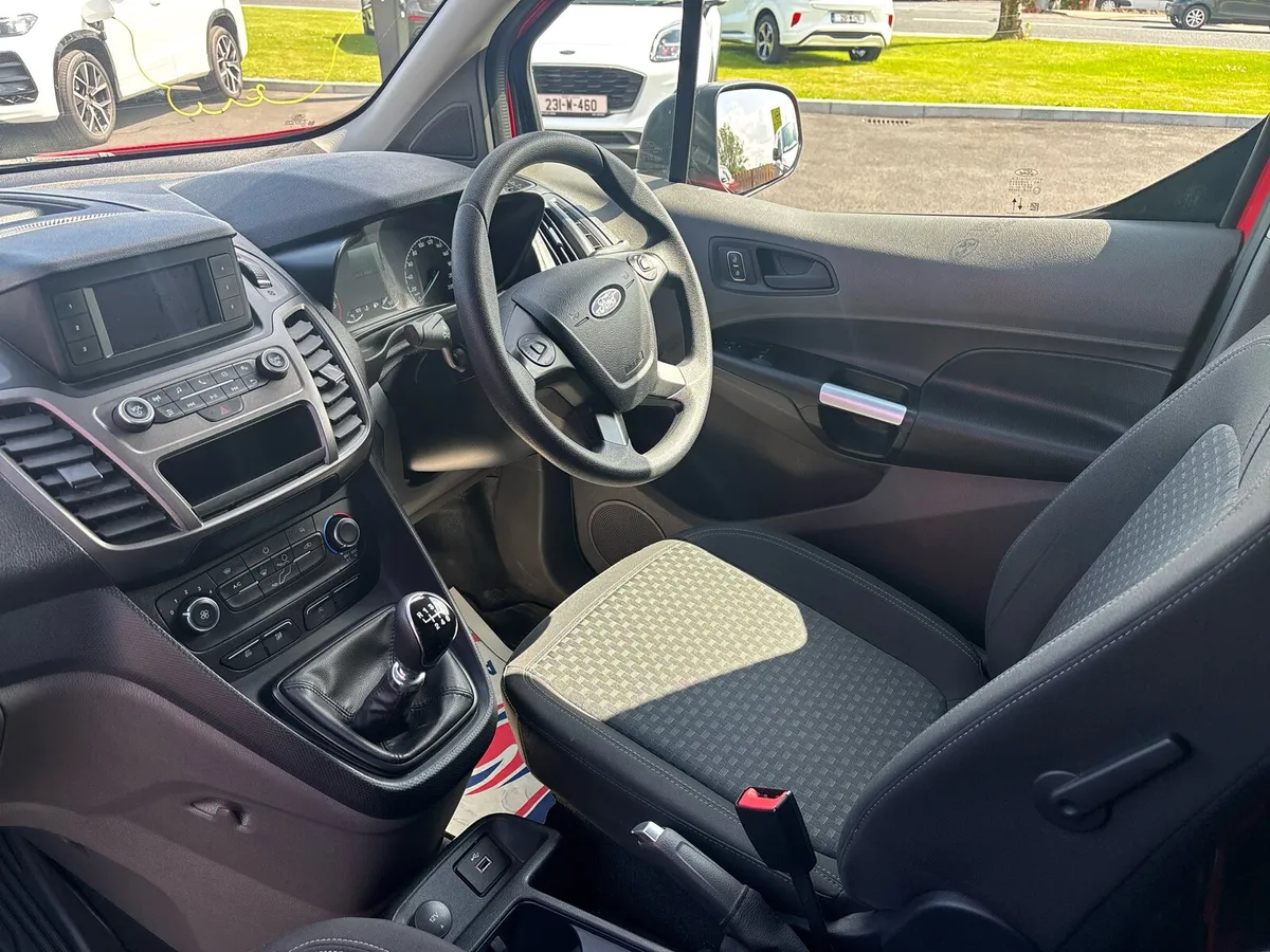 Ford Transit Connect 2024 - Image 3