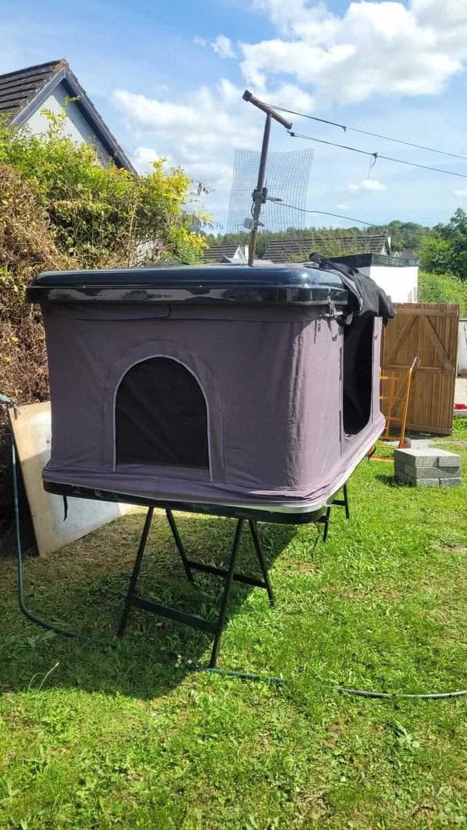 Rooftop tent - Image 4