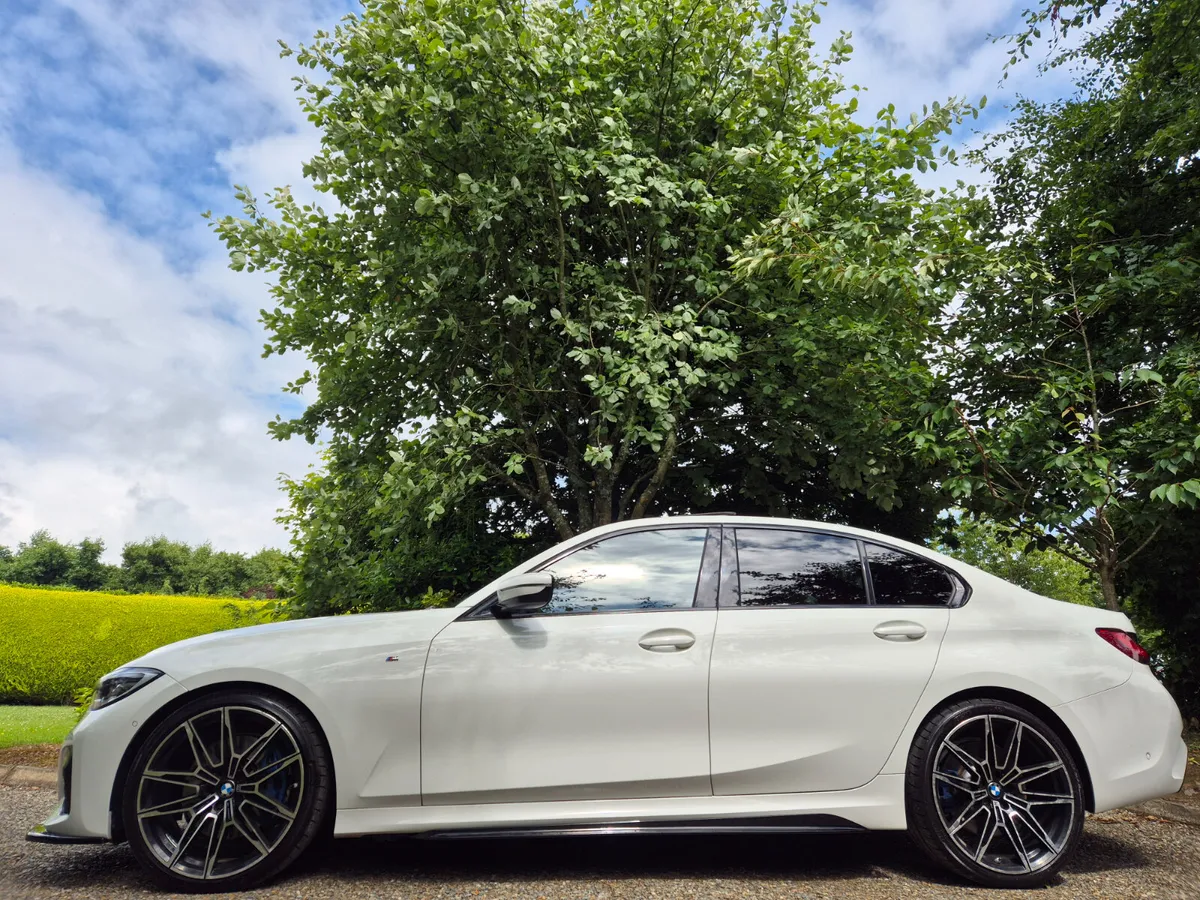 2019'BMW 320D M-SPORT X-Drive MEGA SPEC - Image 2