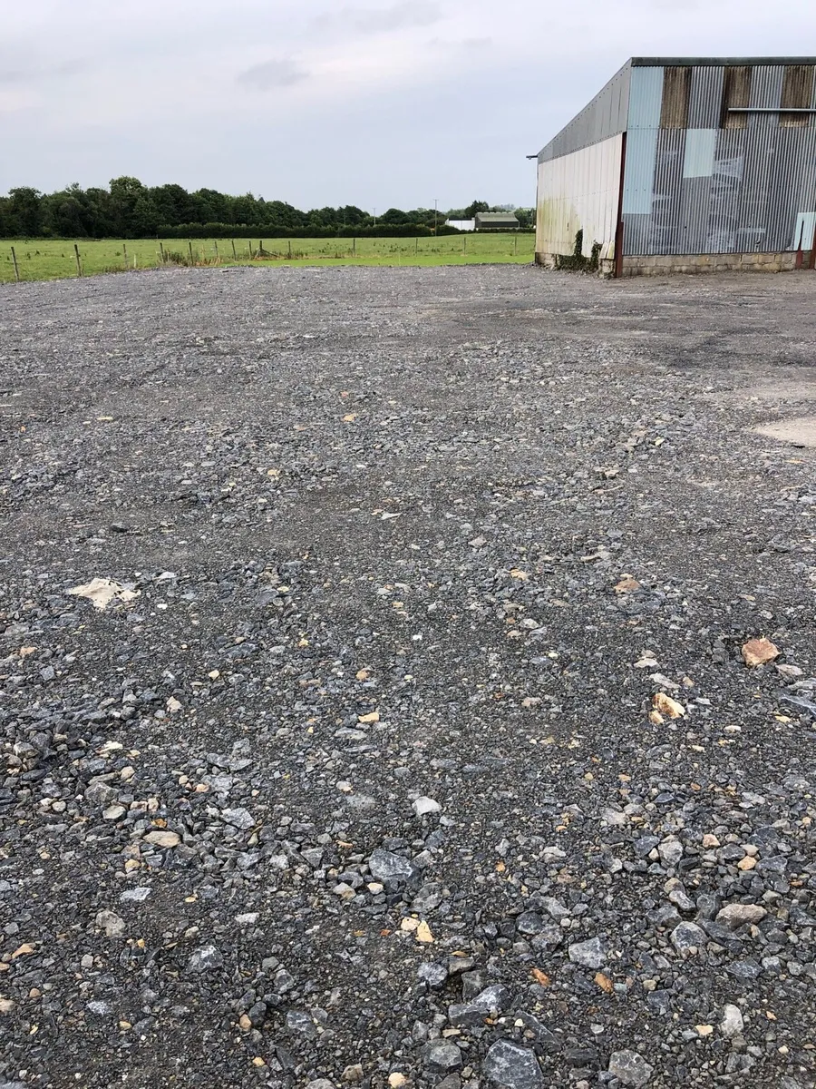 Yard and sheds to  let - Image 3