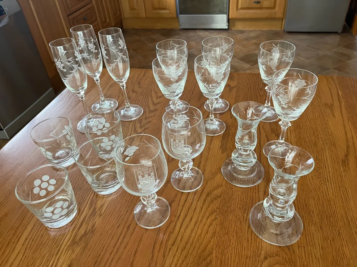 Duiske Irish Handcut Glassware & Baileys Millenium - Image 1