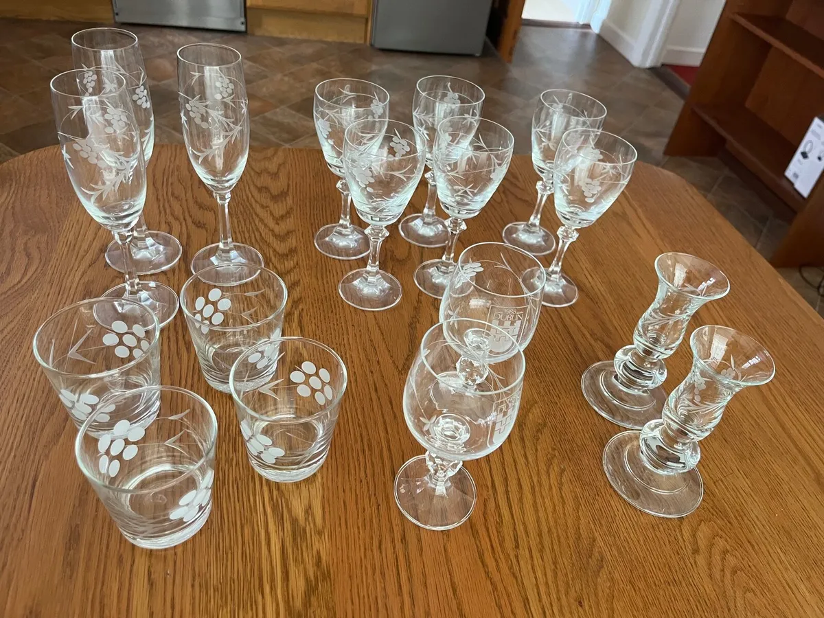 Duiske Irish Handcut Glassware & Baileys Millenium - Image 2