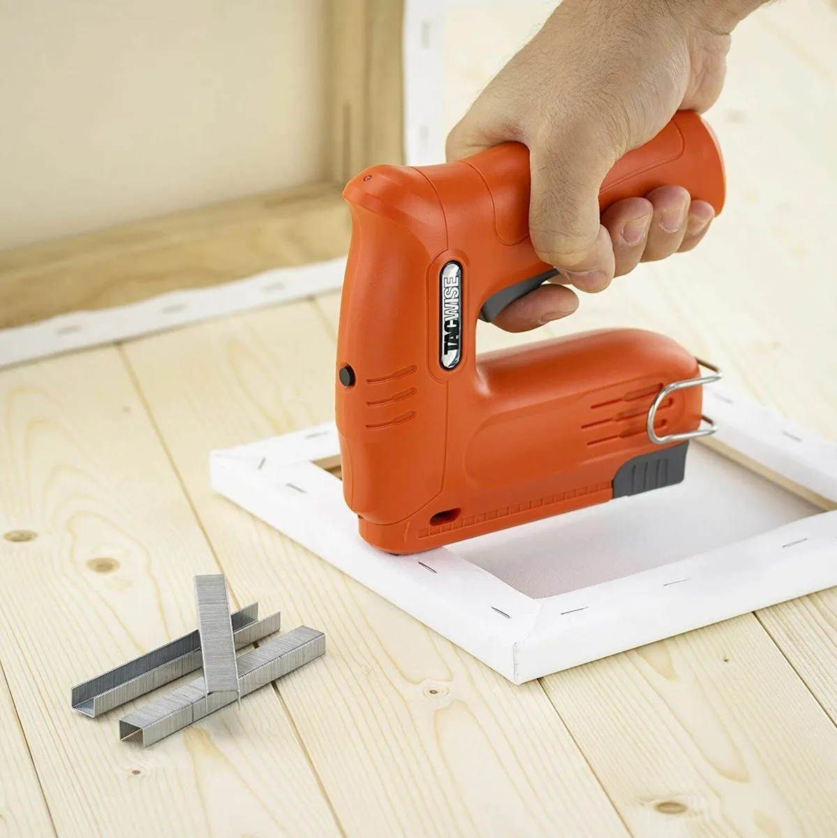 Cordless 4V Nail Gun with Storage Bag, 2000 Staple - Image 3
