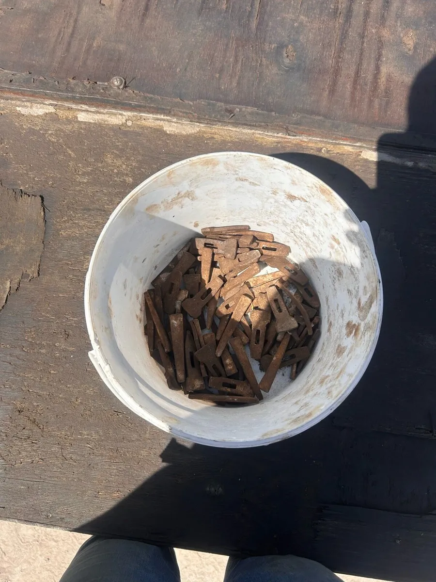 Shuttering pans 5’ by 2’ - Image 2