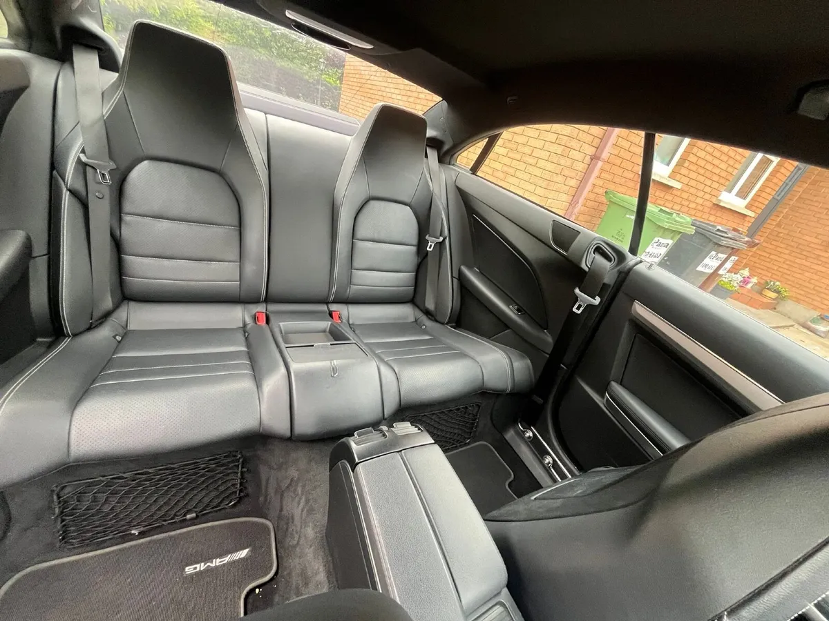 Mercedes-Benz E-Class 2013 - Image 4