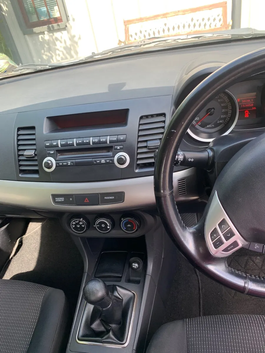 Mitsubishi Lancer - Image 3