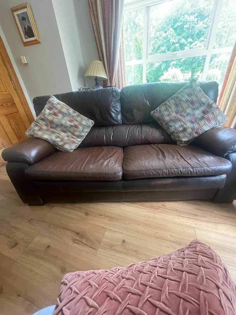 leather suite - Image 1