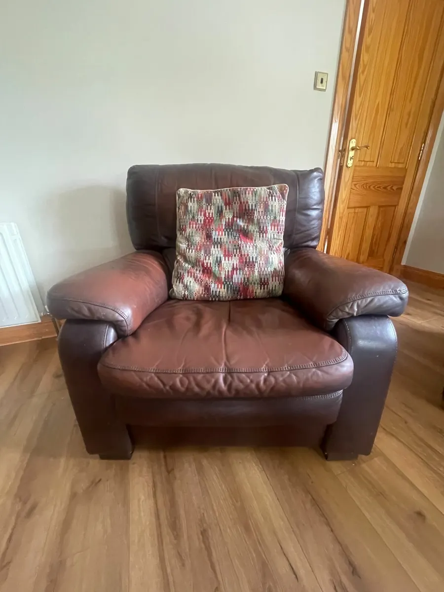 leather suite - Image 2
