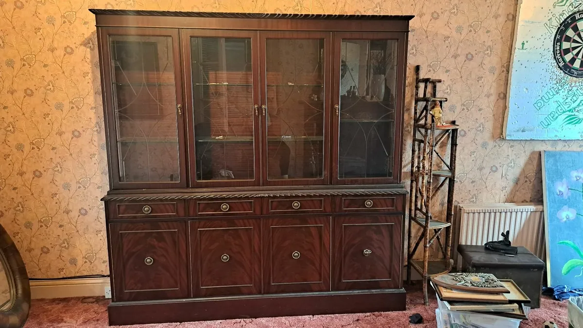 Dresser - Image 2