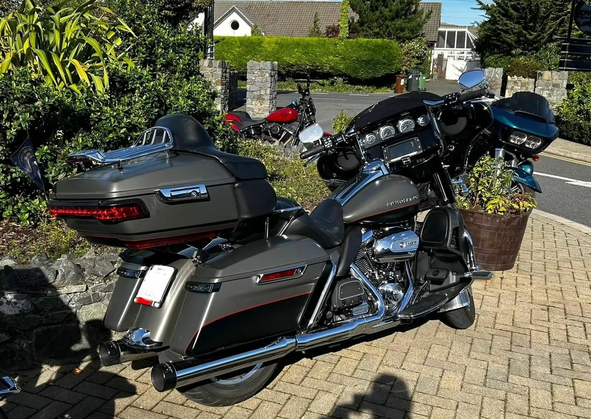 2018 HARLEY-DAVIDSON ULTRA LIMITED ( Price Drop ) - Image 1