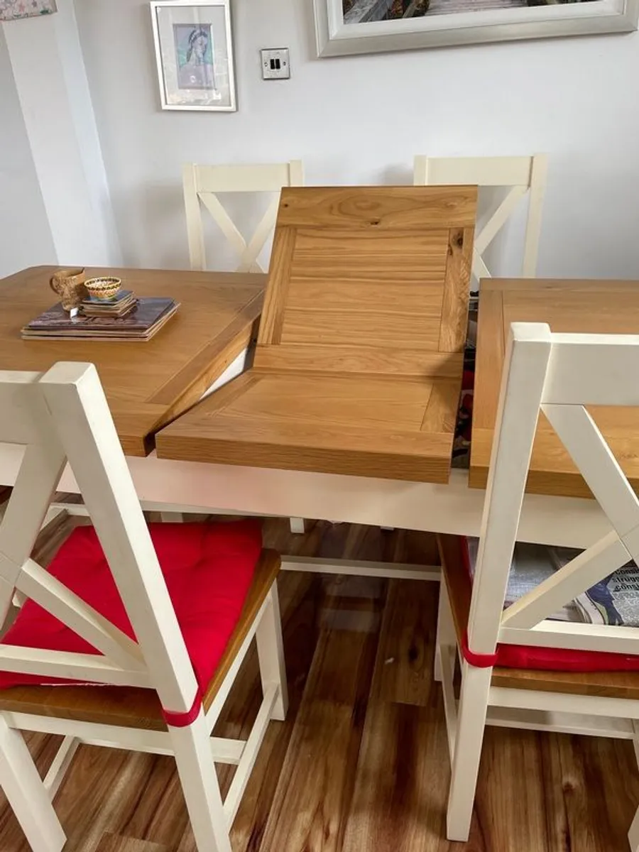Cream oak. Dining table. Extension to 232 cm  six Chairs and a bench   Very good Condition - Image 3