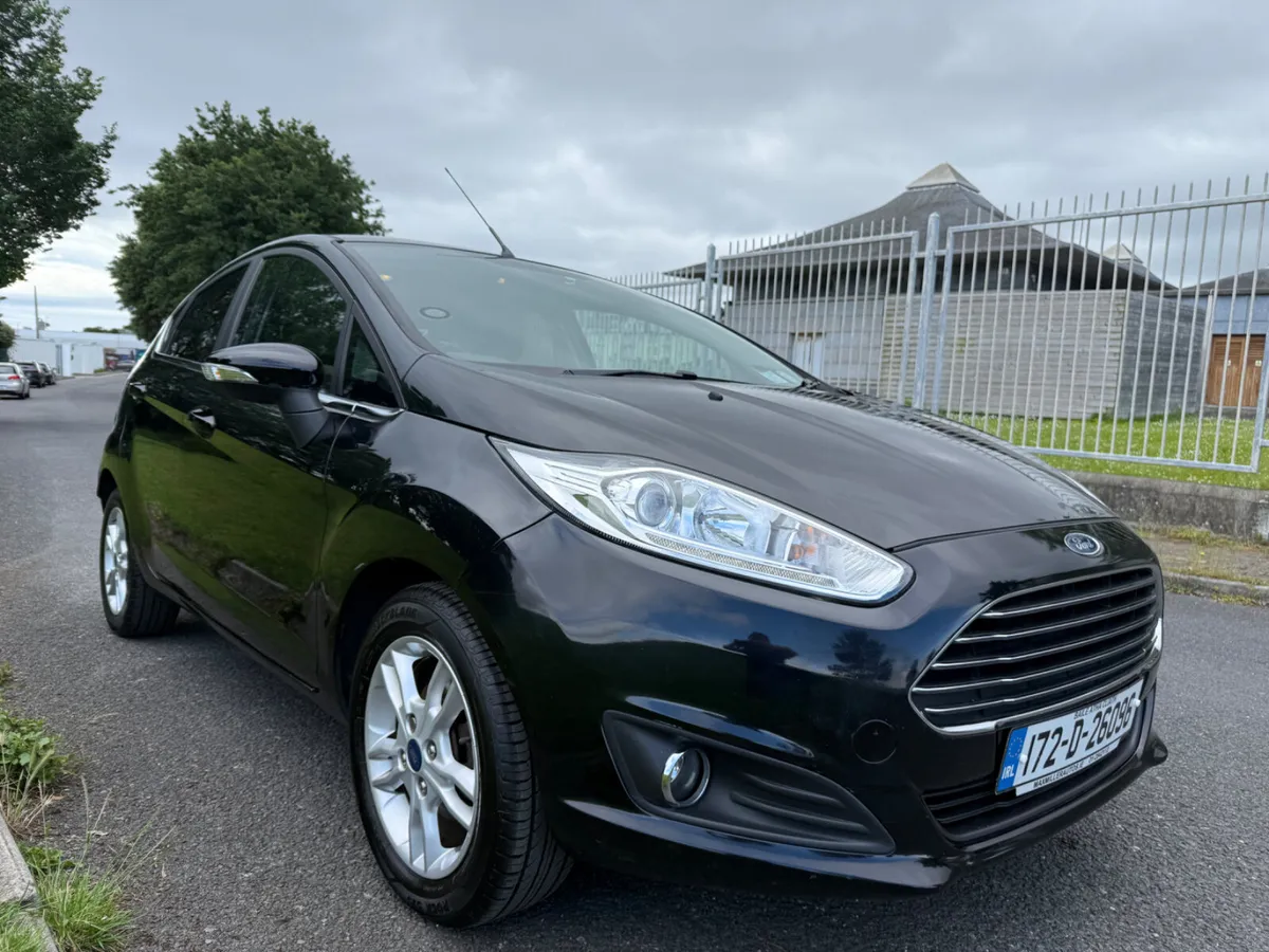 Ford Fiesta 2017 1.25 ZETEC 60PS 5DR ARGENTO - Image 1