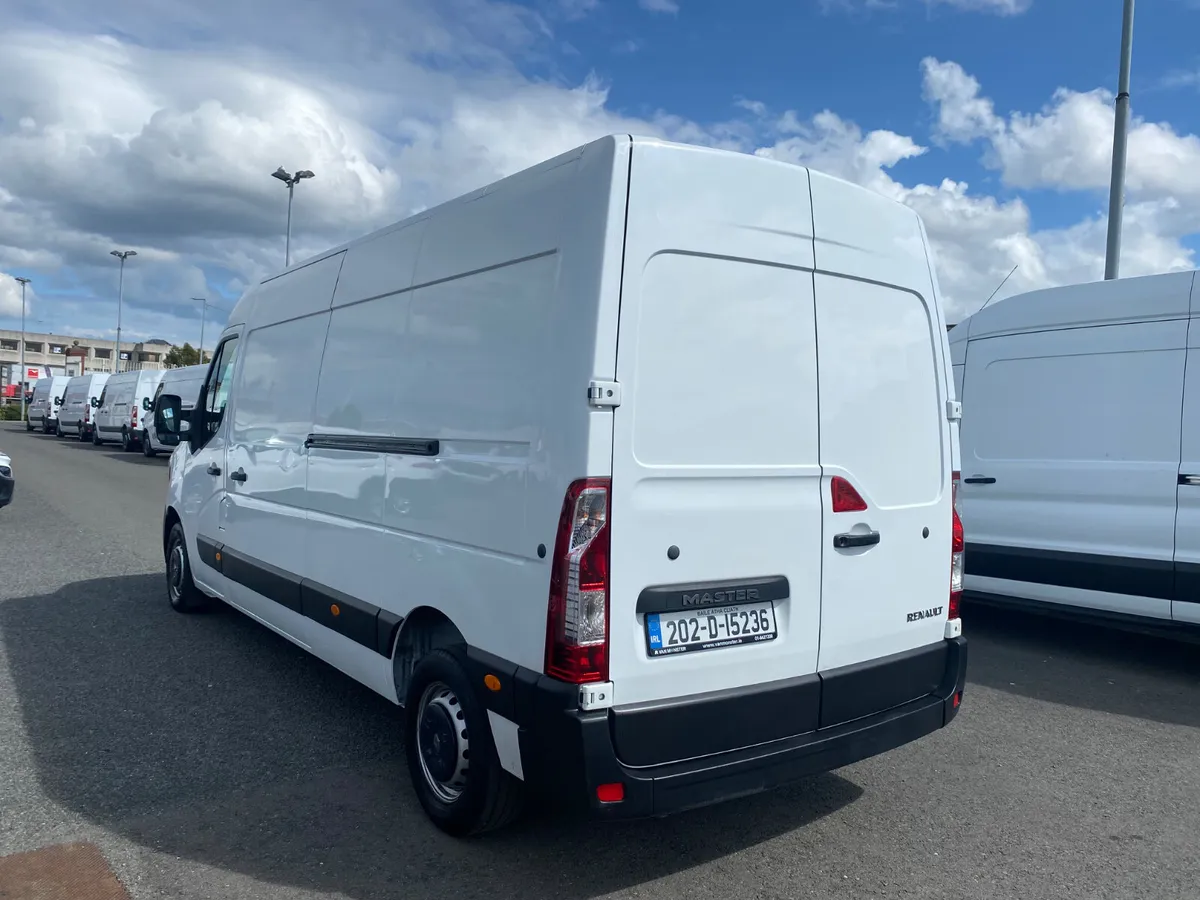 2020 Renault Master LM35 2.3DCI 135BHP - Image 4