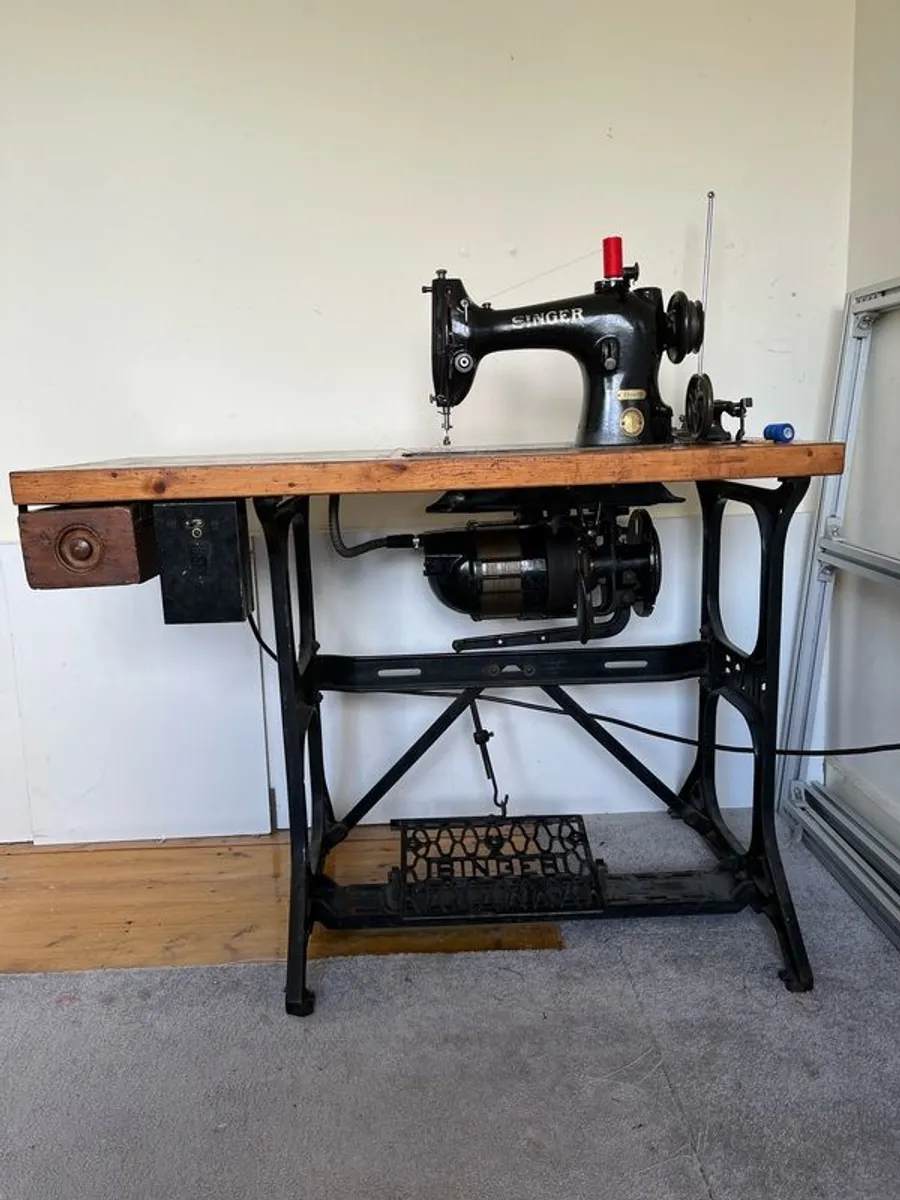 Industrial sewing machine Singer 95 K40 - Image 2