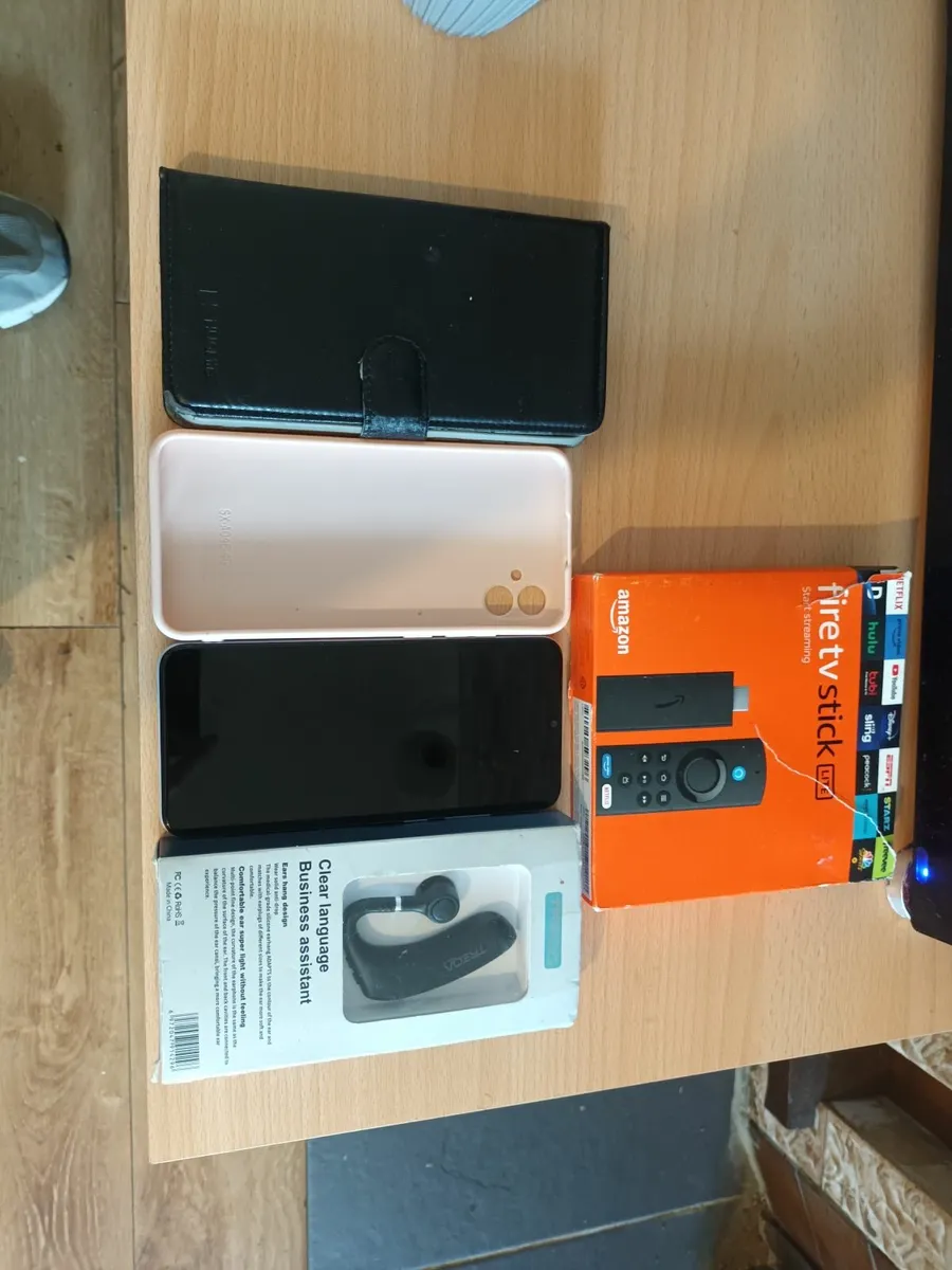 phone - Image 1