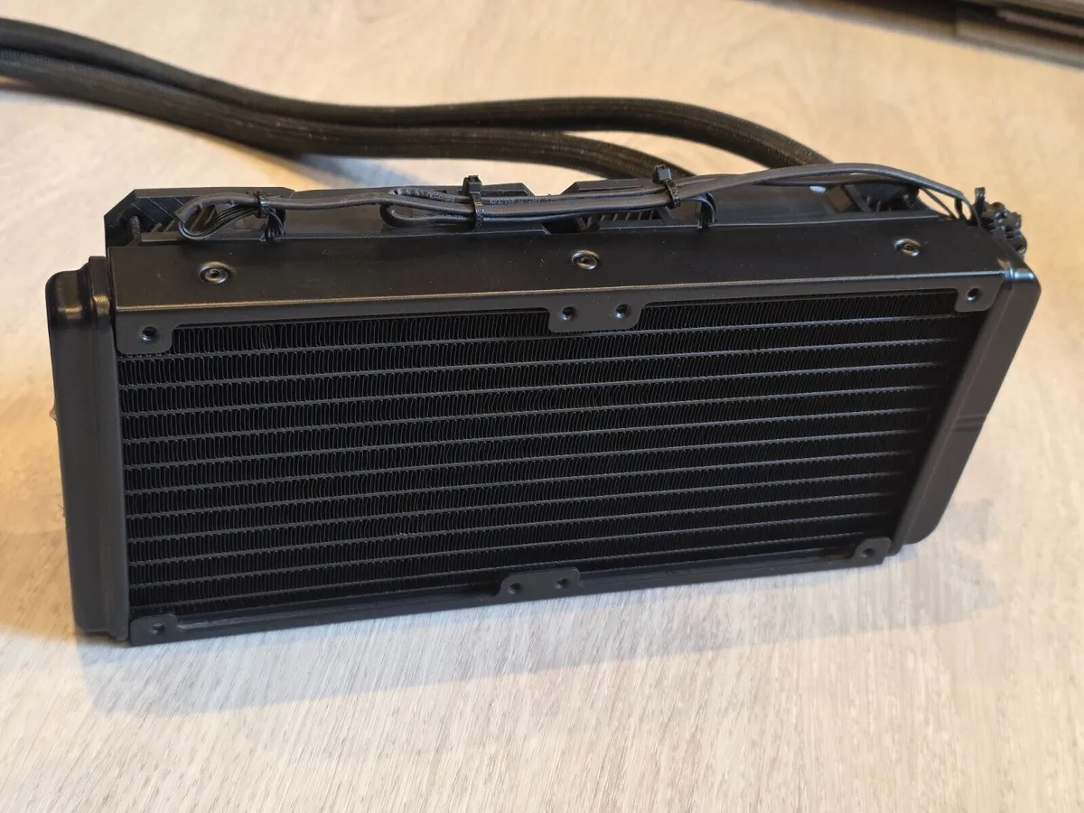 Asus ROG Strix RTX 3090 Ti - Image 4